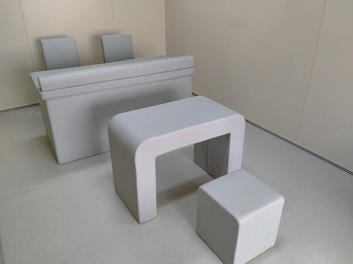 談話(huà)留置室軟包防撞家具 審訊室軟包桌椅